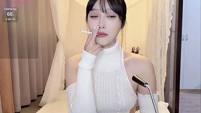 Xiaowen-wen online show from December 15, 1:28 pm