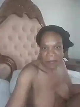 Snapshot of Hotcougar chatting on November 15, 6:06 am Hotcougar online show from November 15, 6:06 am