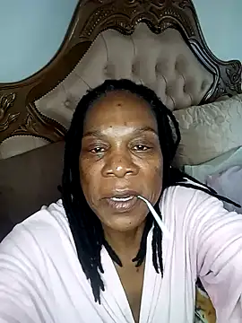 Snapshot of Hotcougar chatting on October 24, 6:01 am Hotcougar online show from October 24, 6:01 am