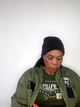 Snapshot of Hotcougar chatting on November 28, 12:16 pm Hotcougar online show from November 28, 12:16 pm