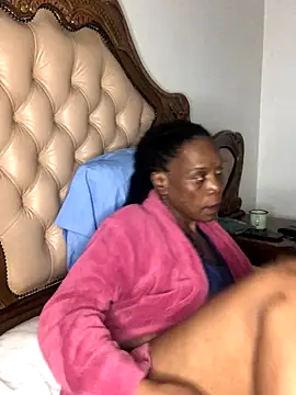 Snapshot of Hotcougar chatting on November 22, 11:03 pm Hotcougar online show from November 22, 11:03 pm