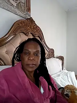 Snapshot of Hotcougar chatting on November 11, 10:43 am Hotcougar online show from November 11, 10:43 am