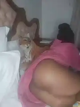 Snapshot of Hotcougar chatting on November 17, 8:13 pm Hotcougar online show from November 17, 8:13 pm