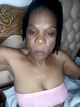 Snapshot of Hotcougar chatting on November 9, 8:13 pm Hotcougar online show from November 9, 8:13 pm