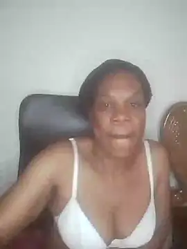 Snapshot of Hotcougar chatting on November 18, 8:17 am Hotcougar online show from November 18, 8:17 am