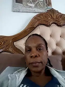 Snapshot of Hotcougar chatting on October 23, 9:30 am Hotcougar online show from October 23, 9:30 am