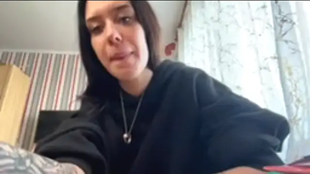 Snapshot of LoreleiFolta chatting on November 1, 11:15 am LoreleiFolta online show from November 1, 11:15 am