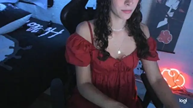 MartesBratty online show from May 10, 9:38 pm