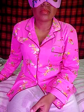 Snapshot of SL_queen1 chatting on November 2, 5:56 am SL queen1 online show from November 2, 5:56 am