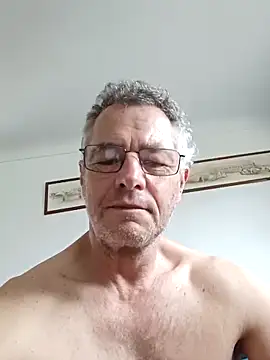 Snapshot of Sexyfab65 chatting on March 14, 11:49 am Sexyfab65 online show from March 14, 11:49 am