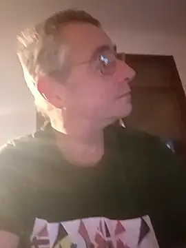 Snapshot of Sexyfab65 chatting on January 9, 9:33 pm Sexyfab65 online show from January 9, 9:33 pm