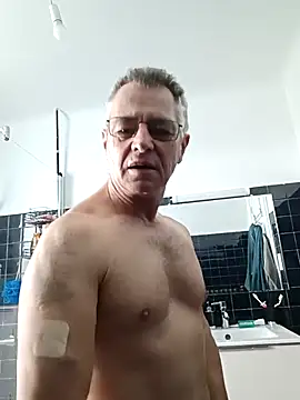 Snapshot of Sexyfab65 chatting on February 20, 2:19 pm Sexyfab65 online show from February 20, 2:19 pm