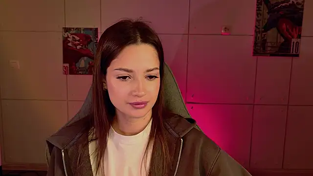 Snapshot of KiraVair chatting on November 7, 9:03 am KiraVair online show from November 7, 9:03 am