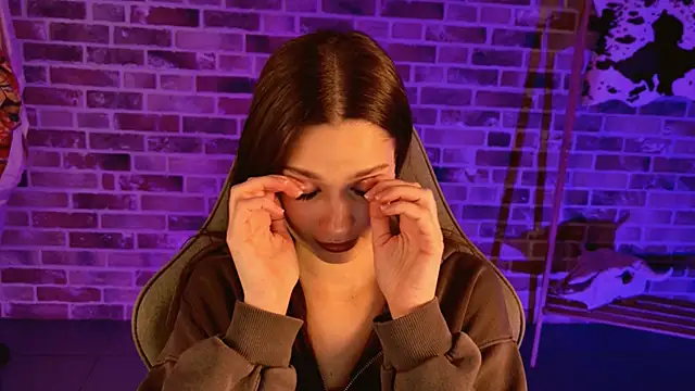 Snapshot of KiraVair chatting on November 21, 1:21 pm KiraVair online show from November 21, 1:21 pm