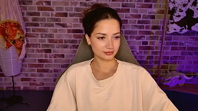 Snapshot of KiraVair chatting on November 25, 5:19 am KiraVair online show from November 25, 5:19 am