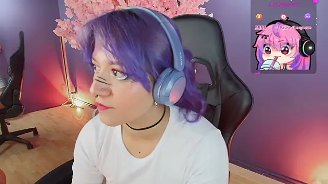 Snapshot of LuanEter chatting on December 15, 4:35 pm LuanEter online show from December 15, 4:35 pm