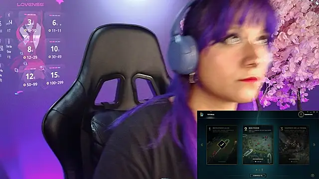 Snapshot of LuanEter chatting on December 4, 2:38 pm LuanEter online show from December 4, 2:38 pm