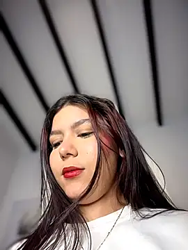 Snapshot of CherrySmirkXXX chatting on February 6, 1:29 pm CherrySmirkXXX online show from February 6, 1:29 pm