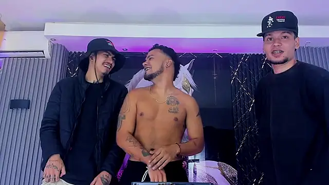 handsome boys22 online show from December 14, 12:11 pm