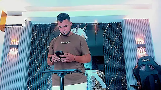 Snapshot of handsome_boys22 chatting on October 29, 1:32 pm handsome boys22 online show from October 29, 1:32 pm