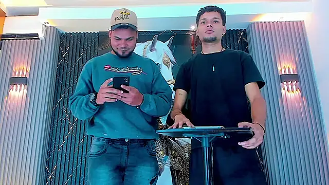 Snapshot of handsome_boys22 chatting on October 23, 11:53 am handsome boys22 online show from October 23, 11:53 am