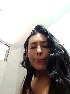 Snapshot of ViolettRouse chatting on November 15, 4:00 pm ViolettRouse online show from November 15, 4:00 pm