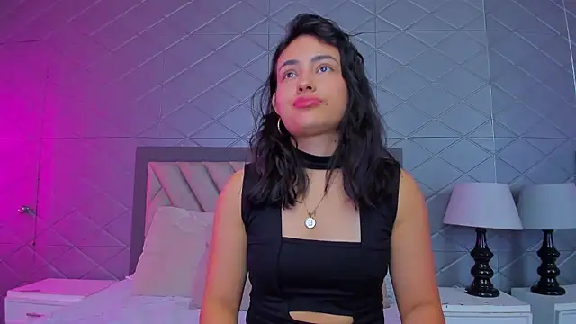 Snapshot of ViolettRouse chatting on January 10, 6:14 pm ViolettRouse online show from January 10, 6:14 pm