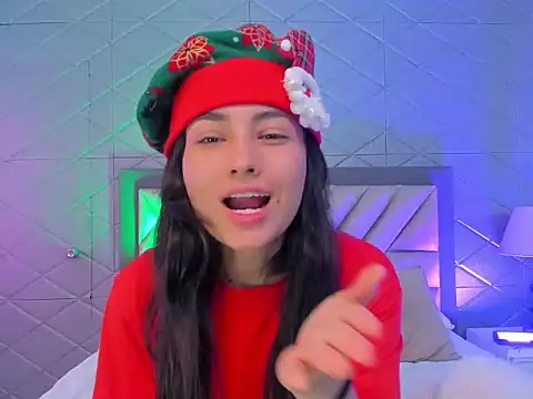 Snapshot of ViolettRouse chatting on December 1, 4:30 pm ViolettRouse online show from December 1, 4:30 pm