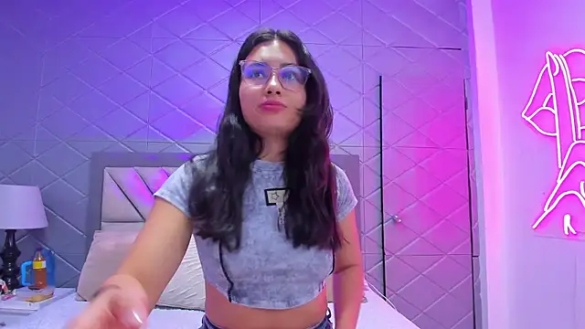 Snapshot of ViolettRouse chatting on December 2, 4:30 pm ViolettRouse online show from December 2, 4:30 pm