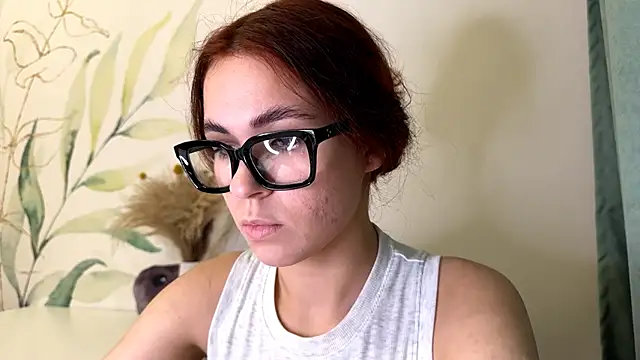 LunaAfrodita online show from November 3, 6:33 pm