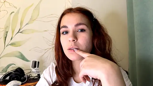 LunaAfrodita online show from November 2, 6:35 pm