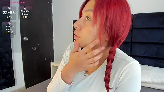 melanie roux   online show from November 21, 12:26 pm