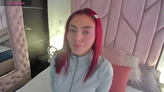 melanie roux   online show from November 4, 11:58 am