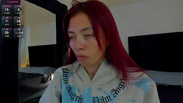 melanie roux   online show from March 18, 12:19 pm
