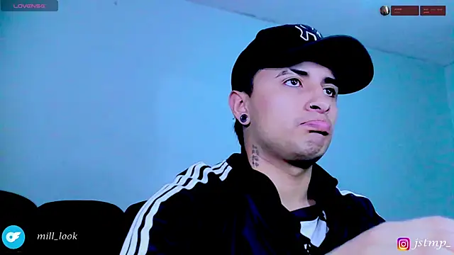 Snapshot of jhon_mendoza_ chatting on November 27, 3:40 am jhon mendoza online show from November 27, 3:40 am