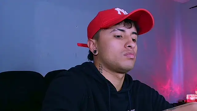 Snapshot of jhon_mendoza_ chatting on November 17, 6:45 pm jhon mendoza online show from November 17, 6:45 pm