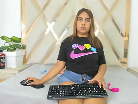 valentinaasm online show from March 31, 12:51 pm
