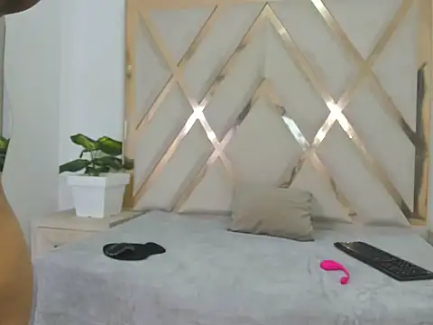 valentinaasm online show from March 28, 1:23 pm