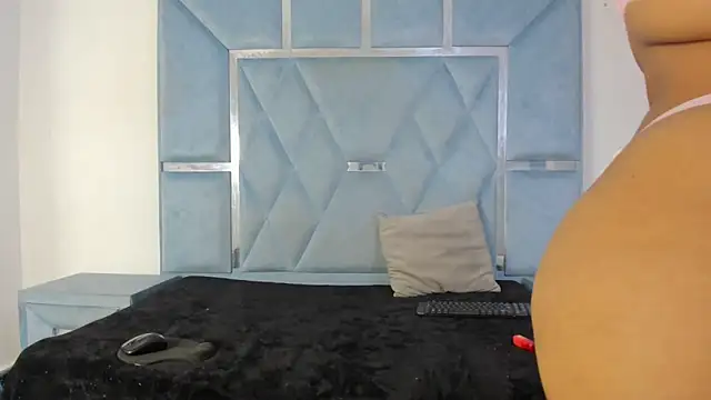 valentinaasm online show from April 15, 4:51 am