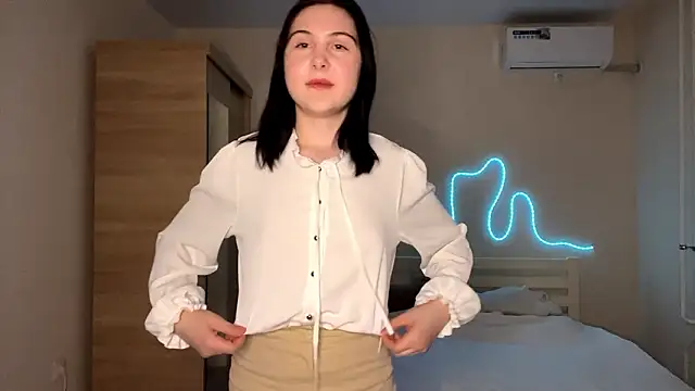 MyraLitterers online show from March 15, 4:14 pm