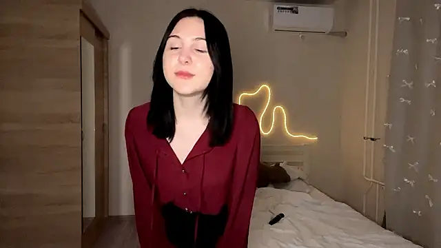 MyraLitterers online show from March 10, 4:22 pm