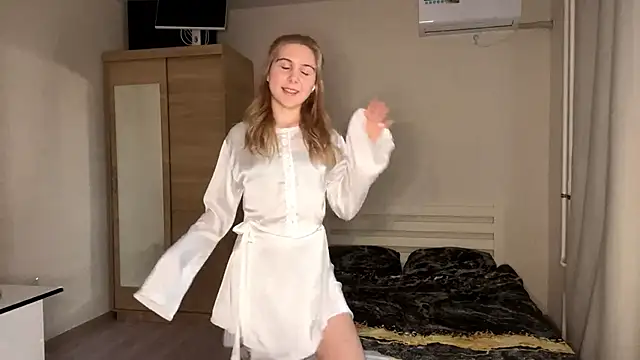 MyraLitterers online show from November 7, 1:15 pm