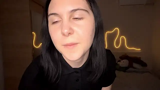 MyraLitterers online show from February 14, 4:51 pm