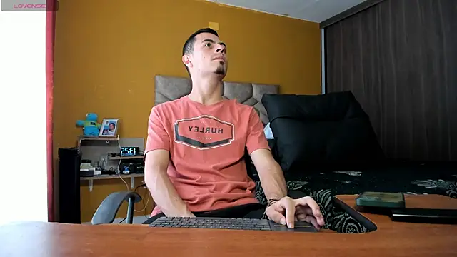 Snapshot of Gregory_mancini chatting on July 24, 6:26 pm Gregory mancini online show from July 24, 6:26 pm