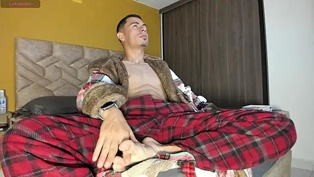 Snapshot of Gregory_mancini chatting on November 25, 4:35 am Gregory mancini online show from November 25, 4:35 am