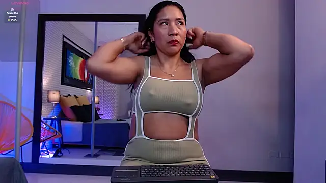 Snapshot of SashaaVixen chatting on December 2, 11:56 am SashaaVixen online show from December 2, 11:56 am