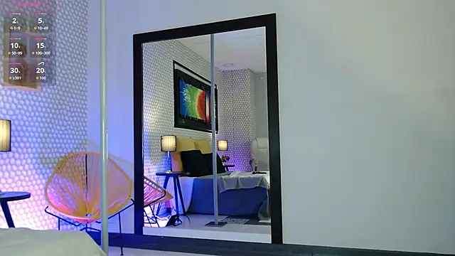 Snapshot of SashaaVixen chatting on December 3, 11:20 am SashaaVixen online show from December 3, 11:20 am