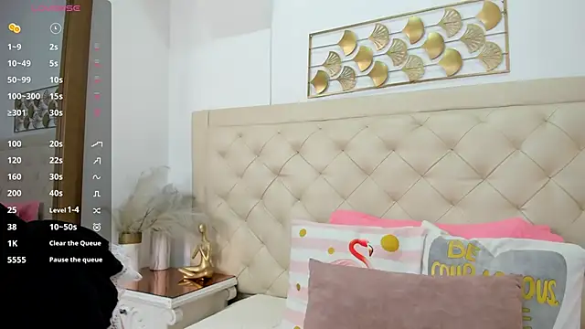 lucia lorenz online show from March 10, 11:36 am