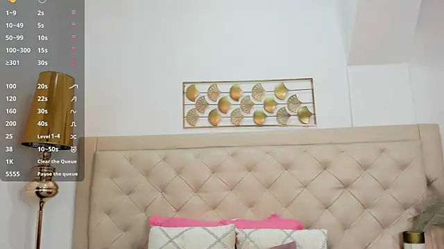 lucia lorenz online show from January 15, 11:35 am