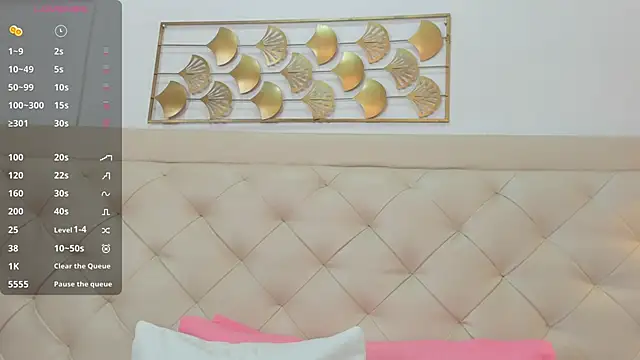 lucia lorenz online show from February 9, 11:19 am